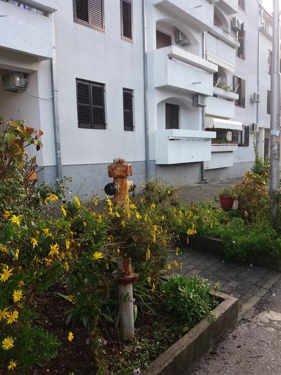 Apartment Knez Kotorska Τίβατ Εξωτερικό φωτογραφία