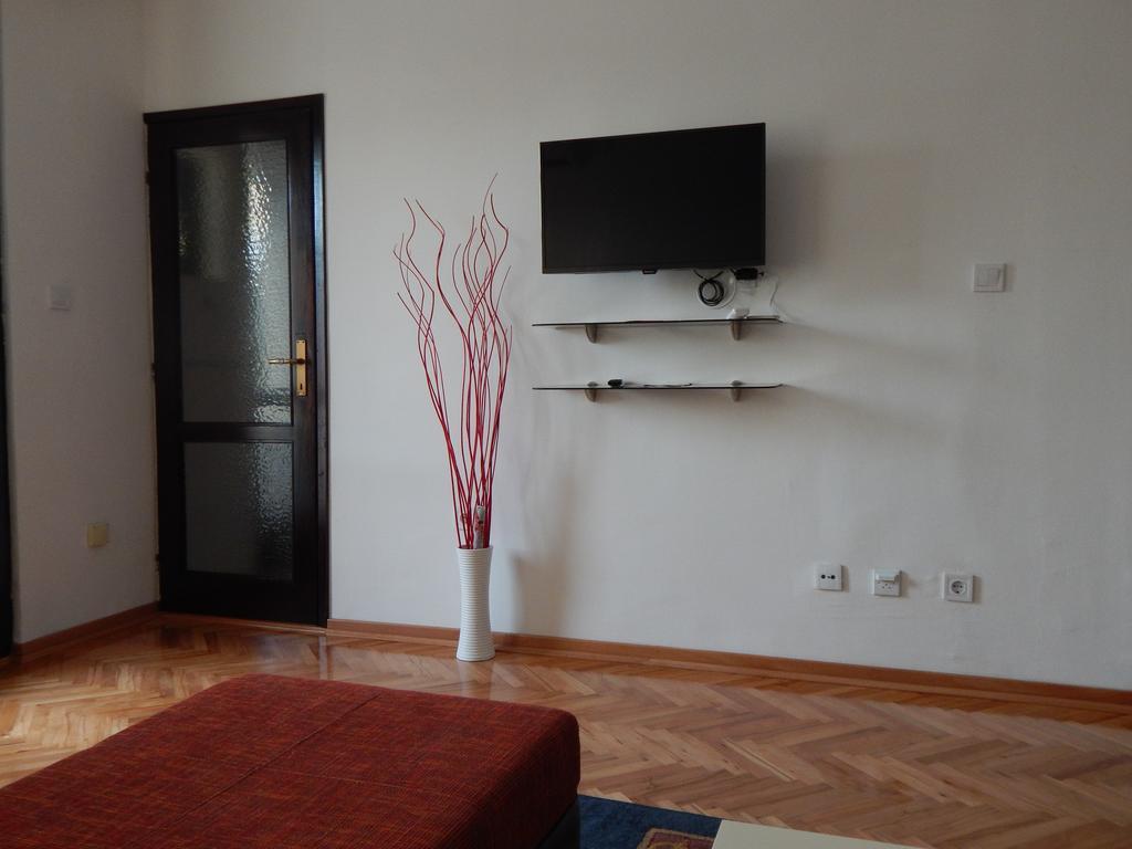 Apartment Knez Kotorska Τίβατ Εξωτερικό φωτογραφία